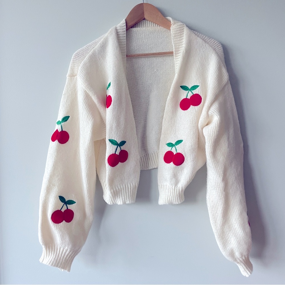 🍒 vintage crop cardigan with cherry appliqué 🍒